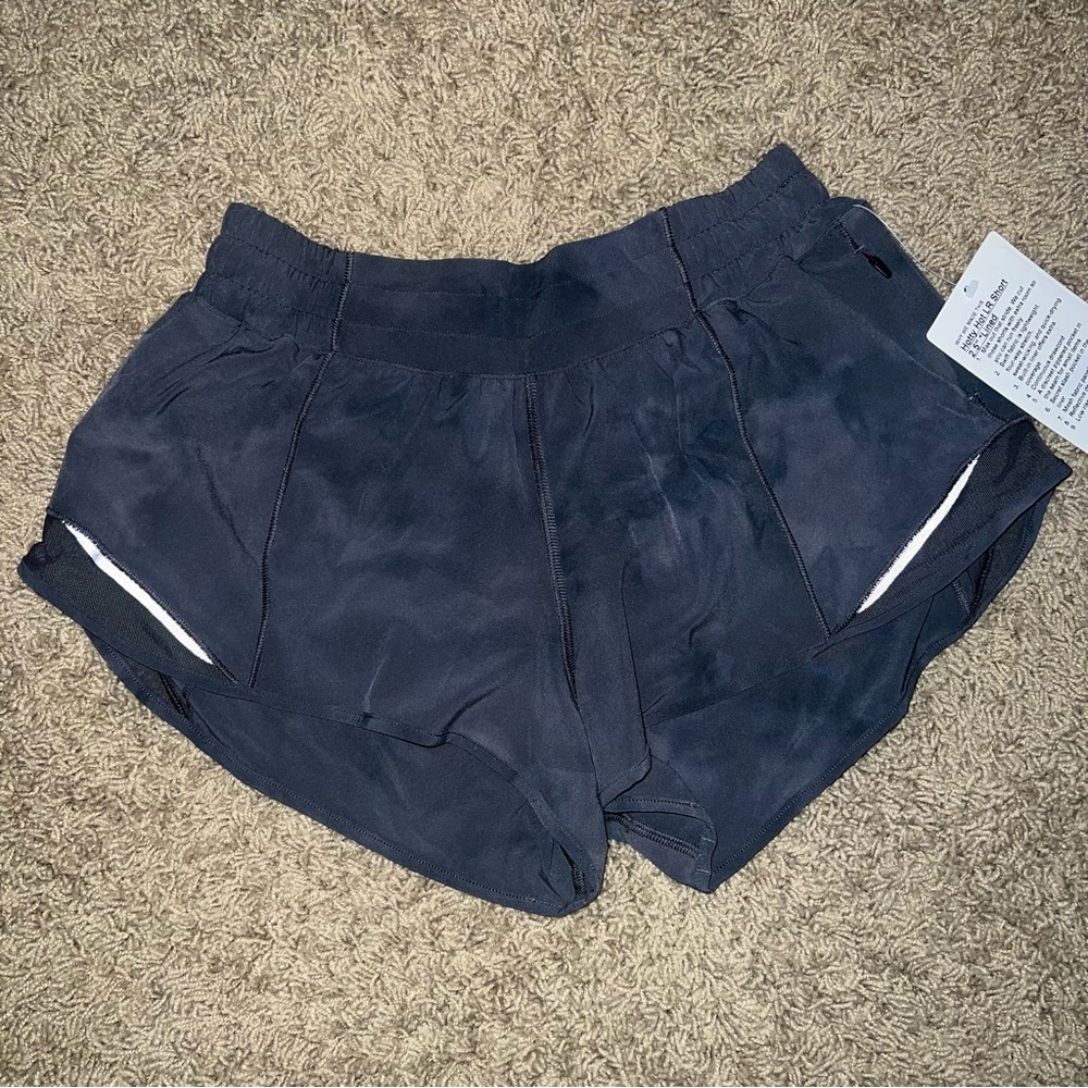 BRAND NEW Lululemon Hotty Hot LR Short 2.5” *Lined Diamond Dye Shorts